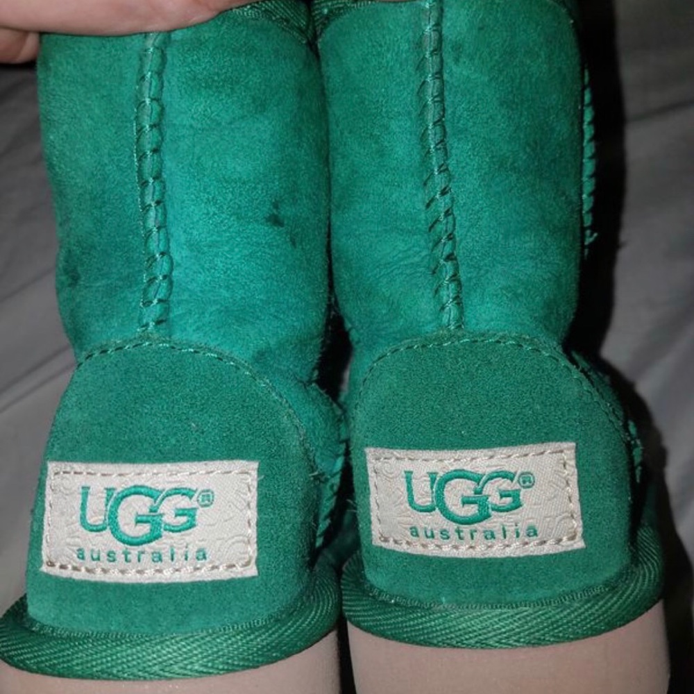 Ugg toddler girl
